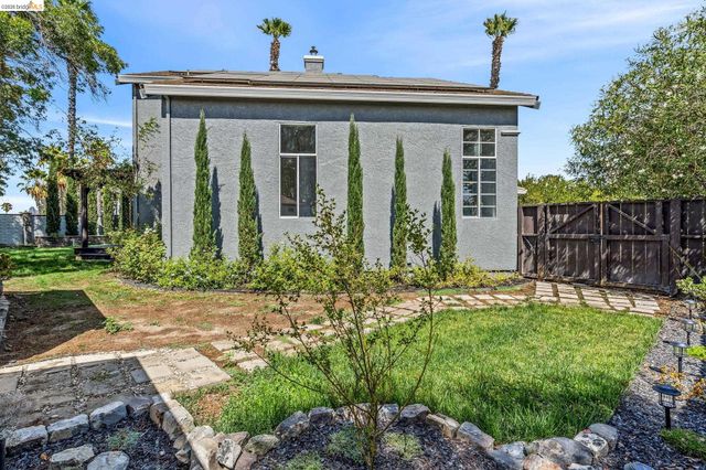 2158 Newport Ct, Discovery Bay, CA 94505