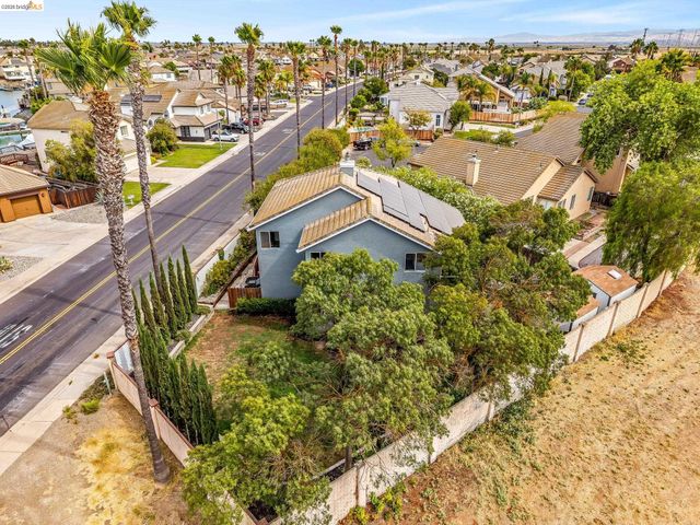 2158 Newport Ct, Discovery Bay, CA 94505