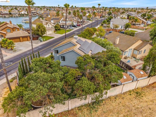 2158 Newport Ct, Discovery Bay, CA 94505