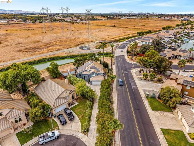 2158 Newport Ct, Discovery Bay, CA 94505