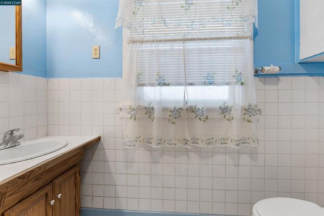 5145 Foothill Blvd, Oakland, CA 94601