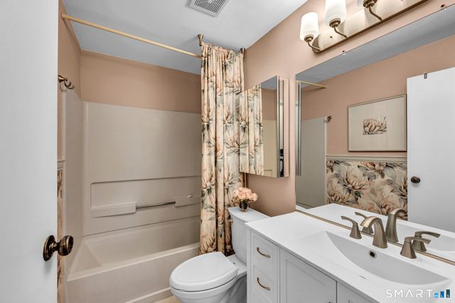 111 Dekoven Drive 708, Middletown, CT 06457