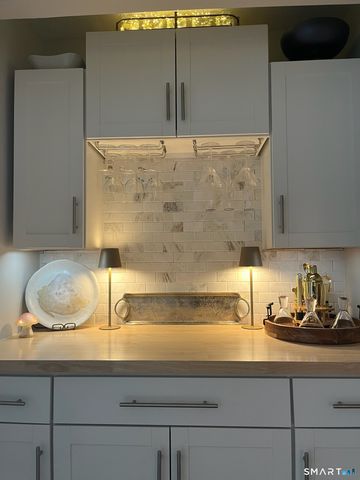 111 Dekoven Drive 708, Middletown, CT 06457