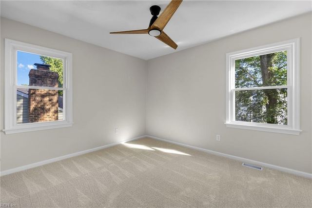 2092 Grey Fox LN, Virginia Beach, VA 23456