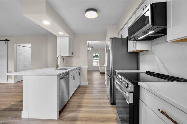 2092 Grey Fox LN, Virginia Beach, VA 23456