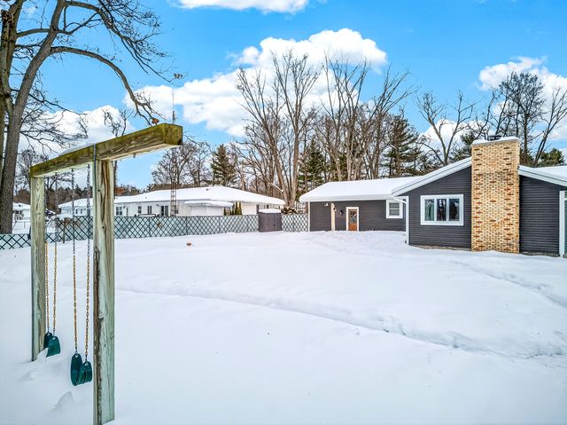 2009 Riegler Road, Muskegon Twp, MI 49445