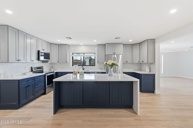 7625 N 39TH Avenue, Phoenix, AZ 85051