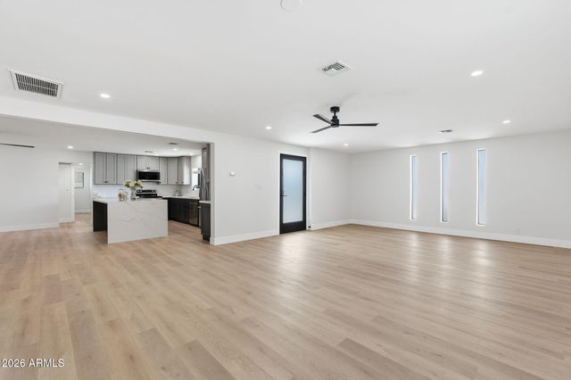 7625 N 39TH Avenue, Phoenix, AZ 85051