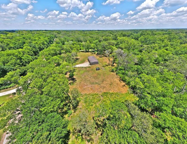 317 River Road, Angleton, TX 77515