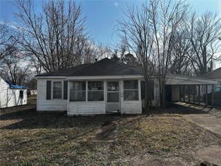 620 Dewey Street, Poplar Bluff, MO 63901