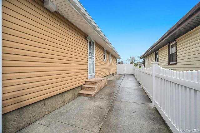 14 Cleaves Avenue, Hempstead, NY 11550