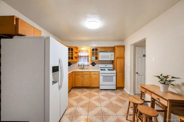 14 Cleaves Avenue, Hempstead, NY 11550