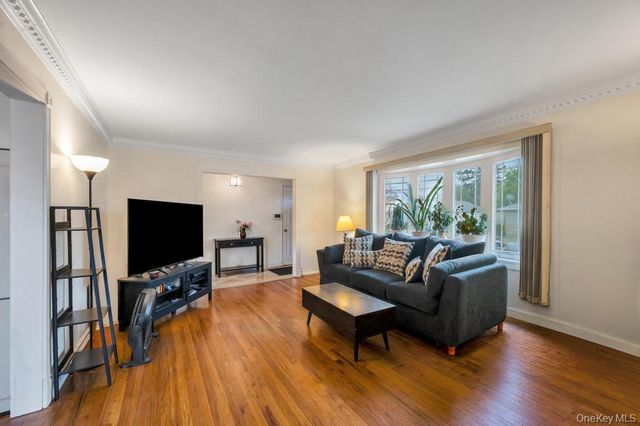 14 Cleaves Avenue, Hempstead, NY 11550
