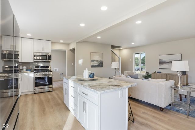 731 W 600 N, Whiteland, IN 46184