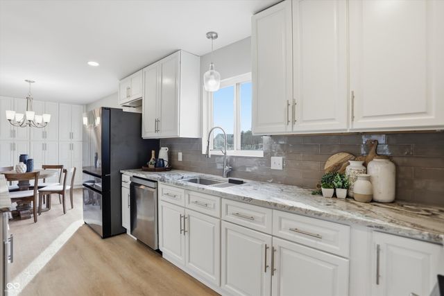 731 W 600 N, Whiteland, IN 46184