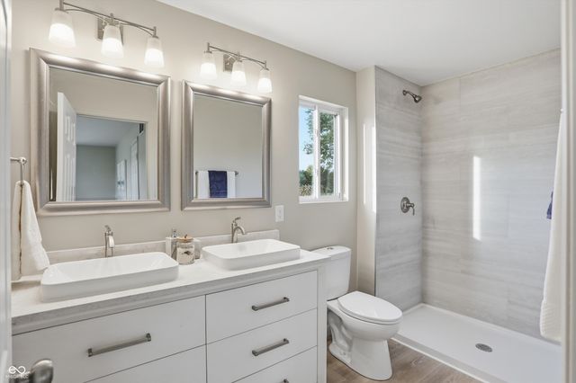 731 W 600 N, Whiteland, IN 46184