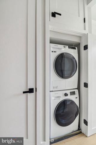 2213 M St NE Unit 4, Washington, DC 20002