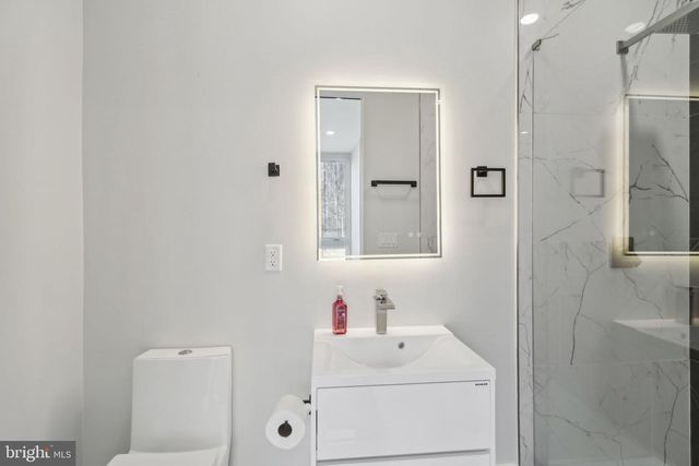 2213 M St NE Unit 4, Washington, DC 20002