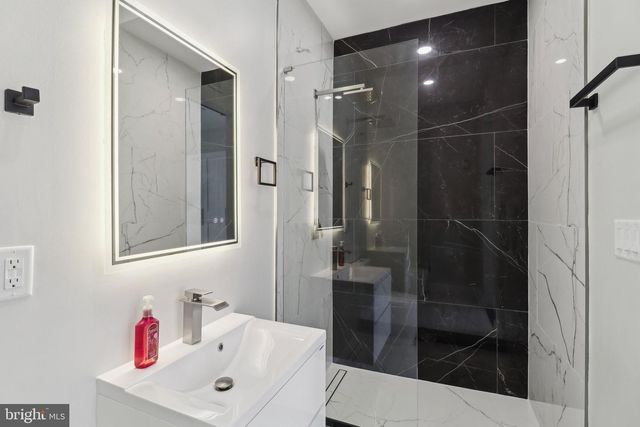2213 M St NE Unit 4, Washington, DC 20002