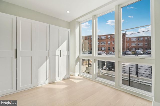 2213 M St NE Unit 4, Washington, DC 20002