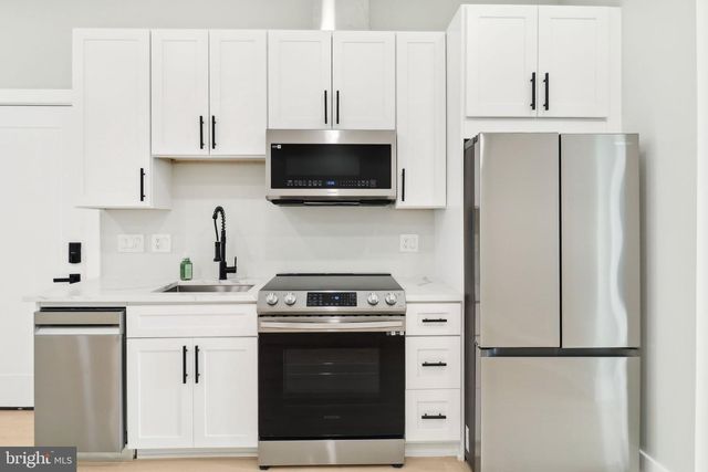 2213 M St NE Unit 4, Washington, DC 20002
