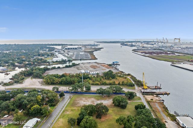 Front Street, Pascagoula, MS 39567