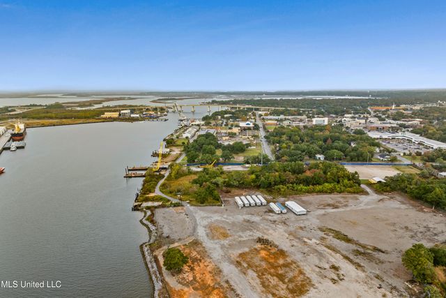 Front Street, Pascagoula, MS 39567