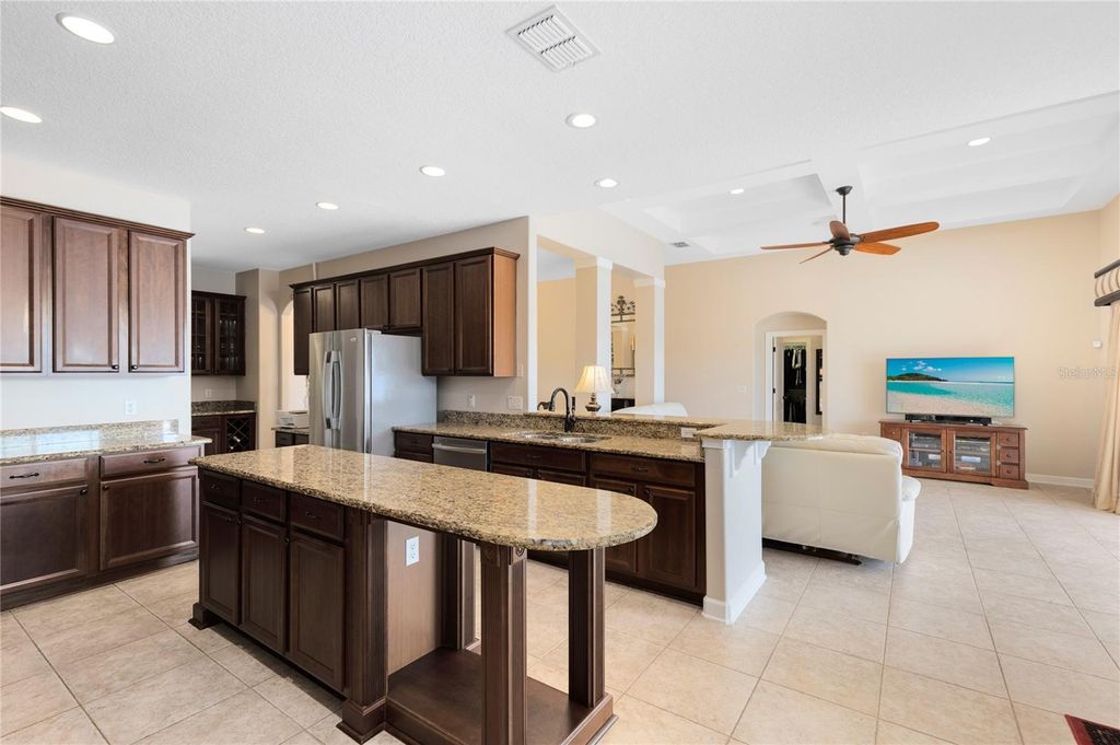 Image 14 of property listing at 9958 OAK QUARRY DRIVE, Orlando, FL 32832