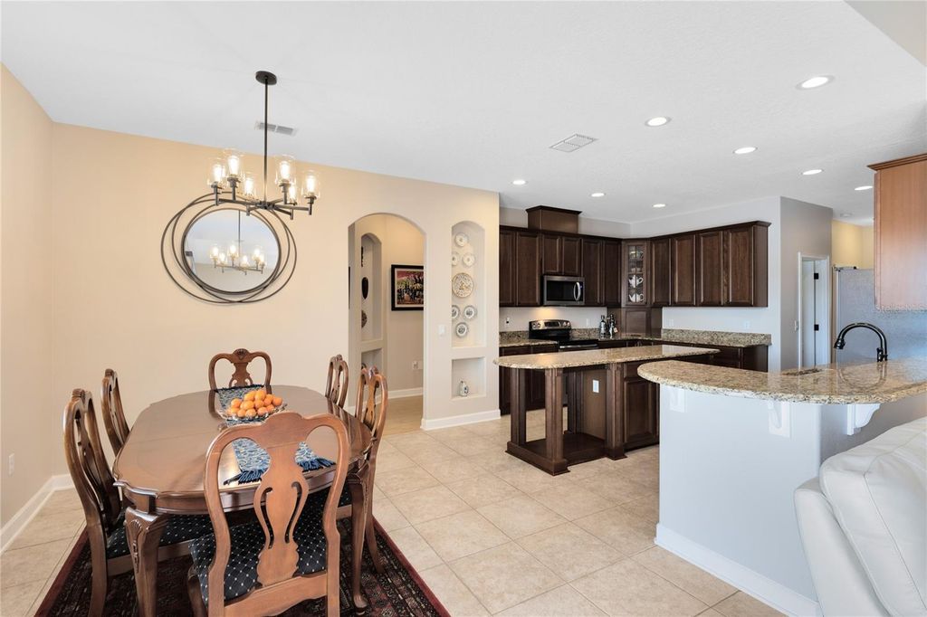 Image 18 of property listing at 9958 OAK QUARRY DRIVE, Orlando, FL 32832