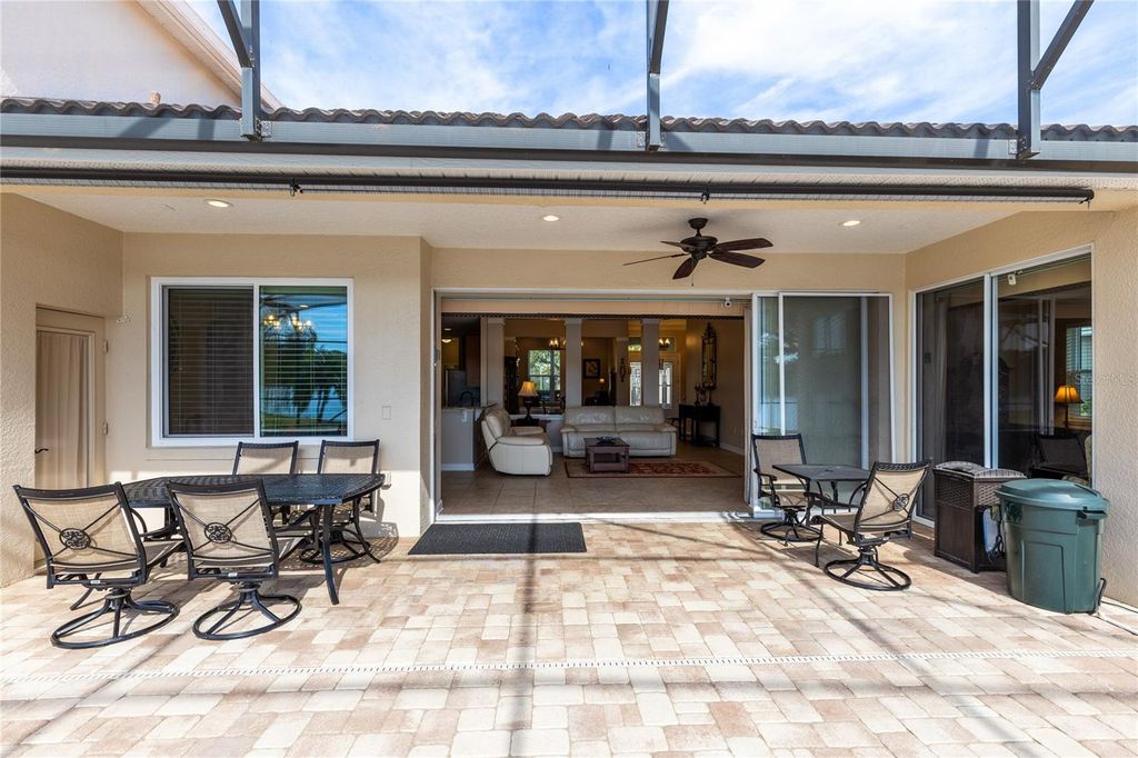 Image 36 of property listing at 9958 OAK QUARRY DRIVE, Orlando, FL 32832