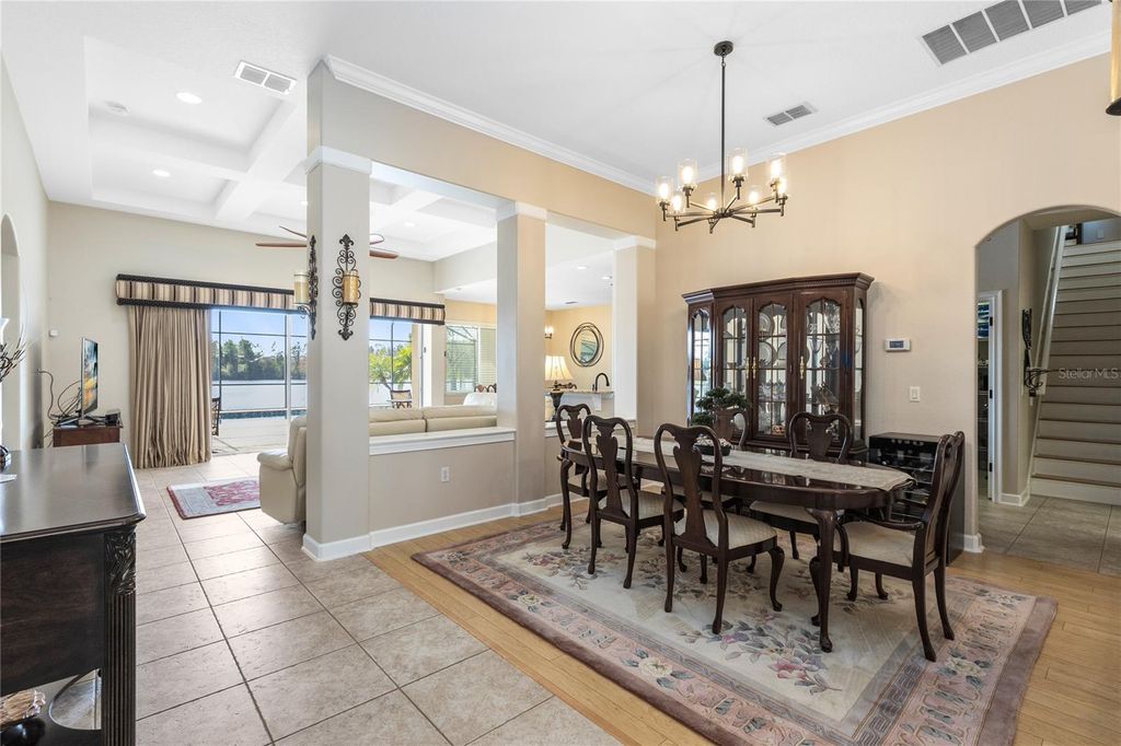 Image 8 of property listing at 9958 OAK QUARRY DRIVE, Orlando, FL 32832