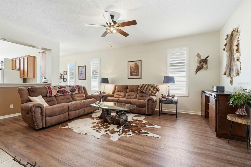 Image 17 of property listing at 5135 INDIAN OCEAN LOOP, Tavares, FL 32778