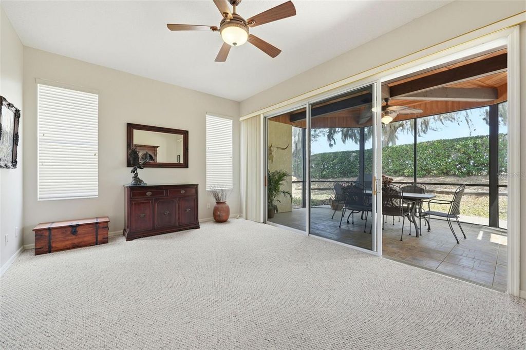 Image 19 of property listing at 5135 INDIAN OCEAN LOOP, Tavares, FL 32778