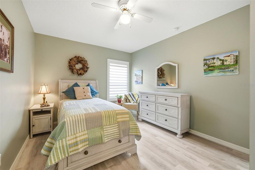 Image 29 of property listing at 5135 INDIAN OCEAN LOOP, Tavares, FL 32778