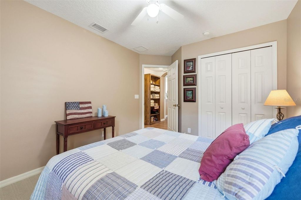 Image 31 of property listing at 5135 INDIAN OCEAN LOOP, Tavares, FL 32778