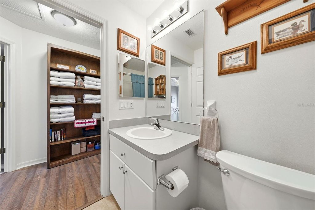 Image 34 of property listing at 5135 INDIAN OCEAN LOOP, Tavares, FL 32778