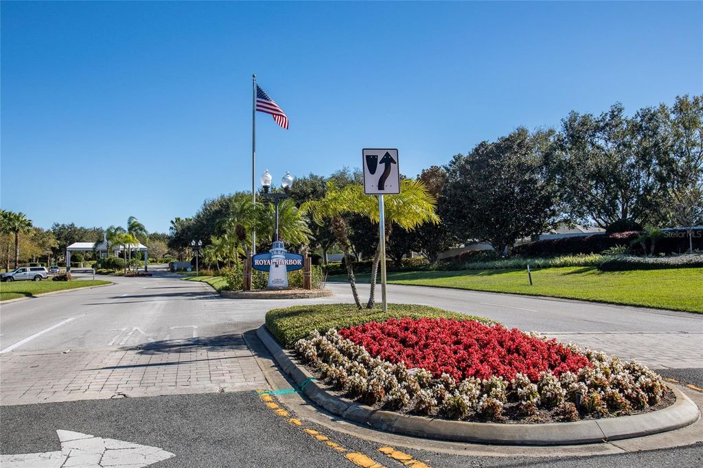 Image 56 of property listing at 5135 INDIAN OCEAN LOOP, Tavares, FL 32778