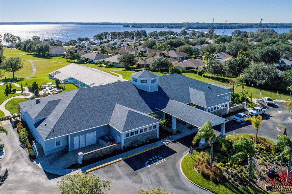 Image 62 of property listing at 5135 INDIAN OCEAN LOOP, Tavares, FL 32778