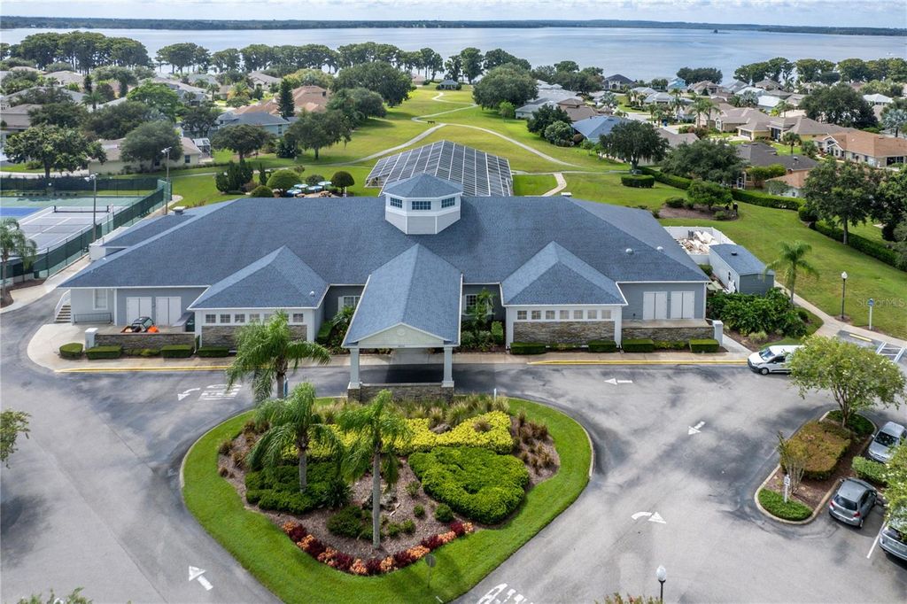 Image 67 of property listing at 5135 INDIAN OCEAN LOOP, Tavares, FL 32778