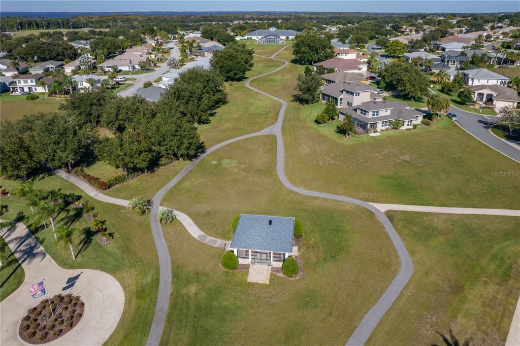 Image 74 of property listing at 5135 INDIAN OCEAN LOOP, Tavares, FL 32778