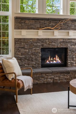 1447 26th Avenue NE, Issaquah, WA 98029