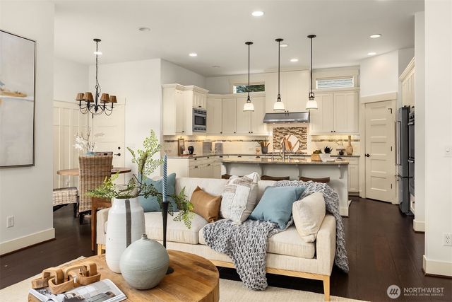 1447 26th Avenue NE, Issaquah, WA 98029