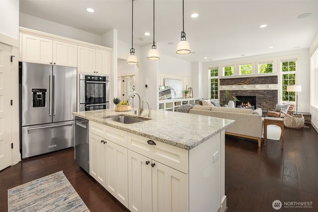 1447 26th Avenue NE, Issaquah, WA 98029