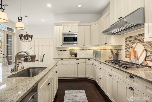 1447 26th Avenue NE, Issaquah, WA 98029