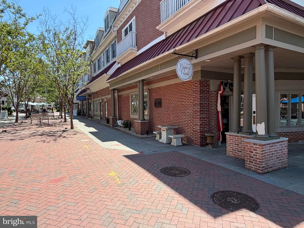 16 KINGS CT, Haddonfield, NJ 08033