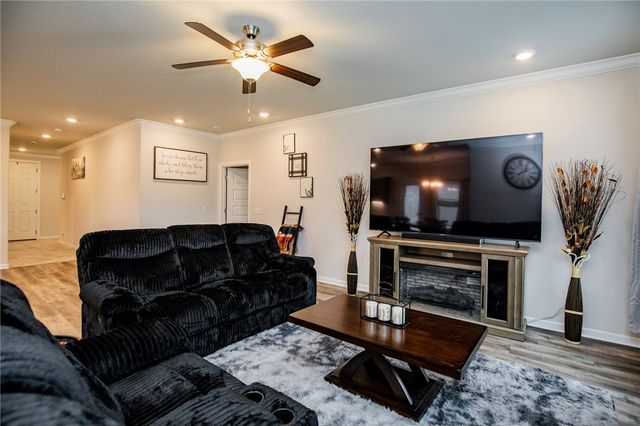 334 W Tyler Road, Farmington, AR 72730