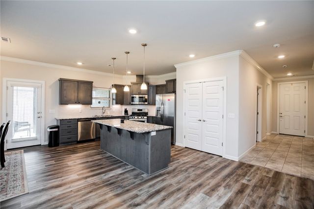 334 W Tyler Road, Farmington, AR 72730