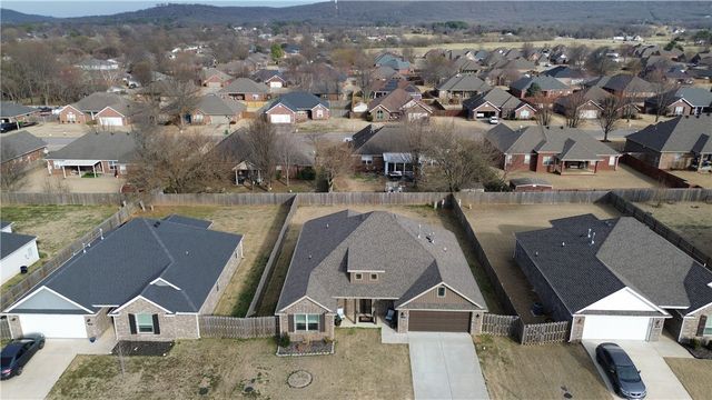 334 W Tyler Road, Farmington, AR 72730