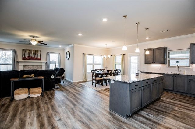 334 W Tyler Road, Farmington, AR 72730