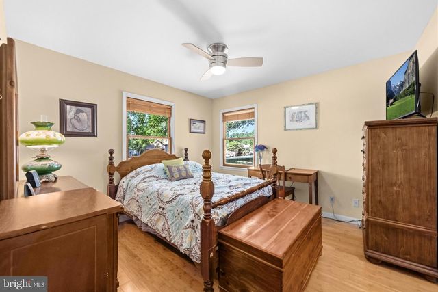 313 GREEN ARBOR DR, Fredericksburg, VA 22407